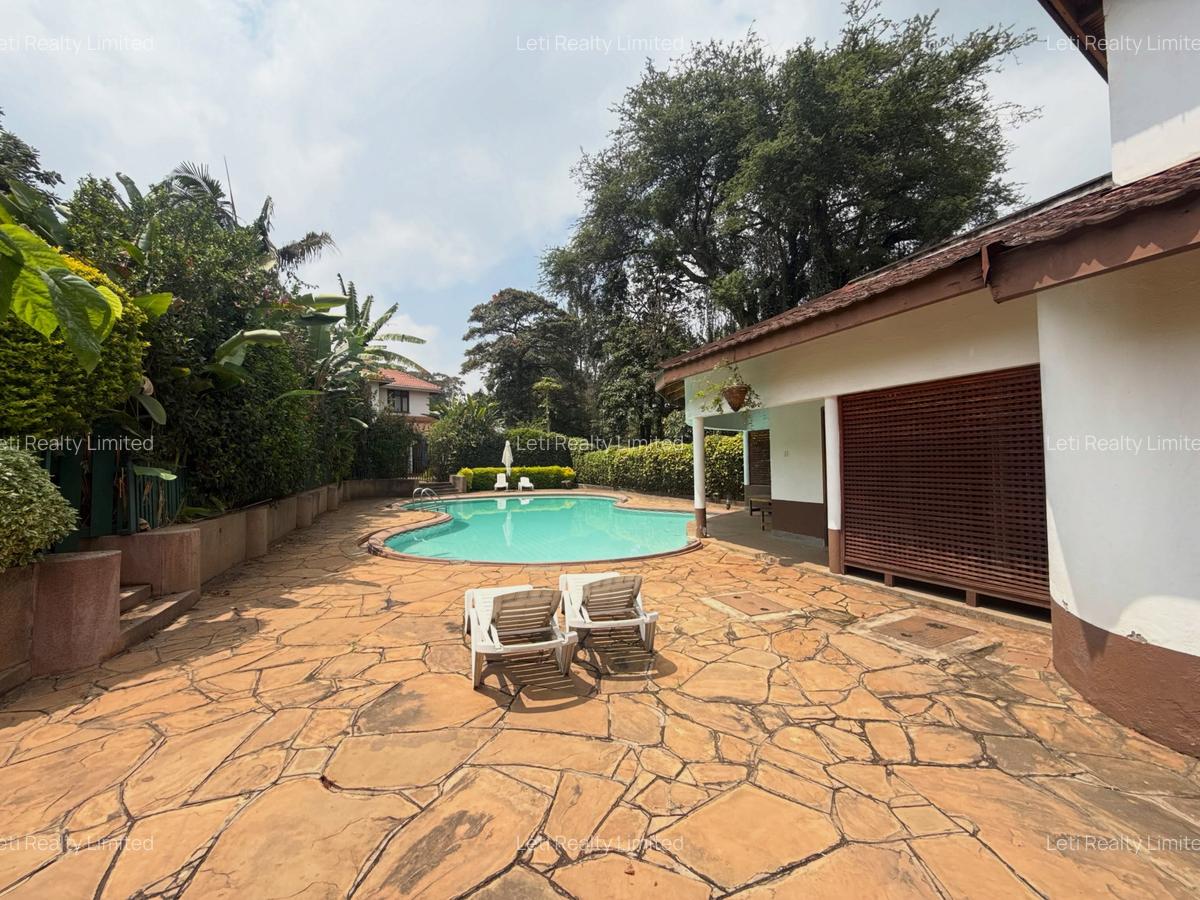 4 Bed Townhouse with En Suite in Lavington - 2