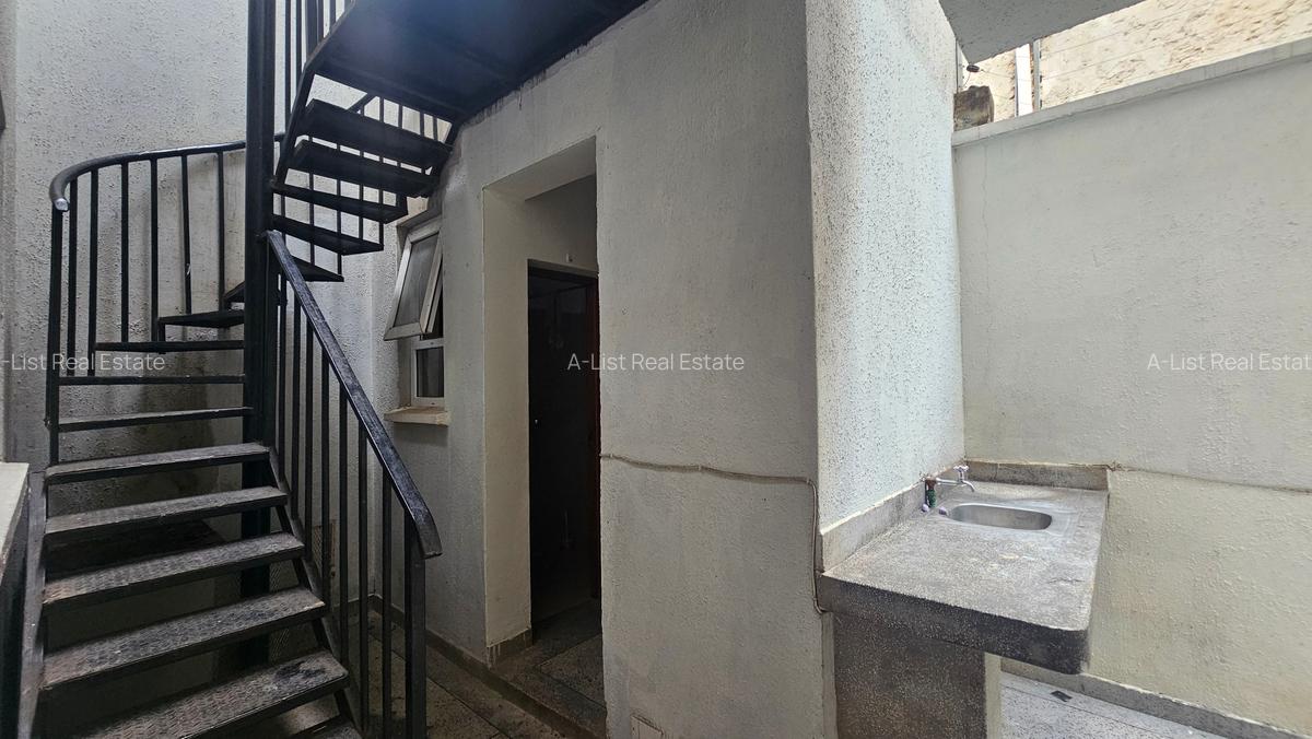 5 Bed Villa with En Suite at Amboseli Road - 18