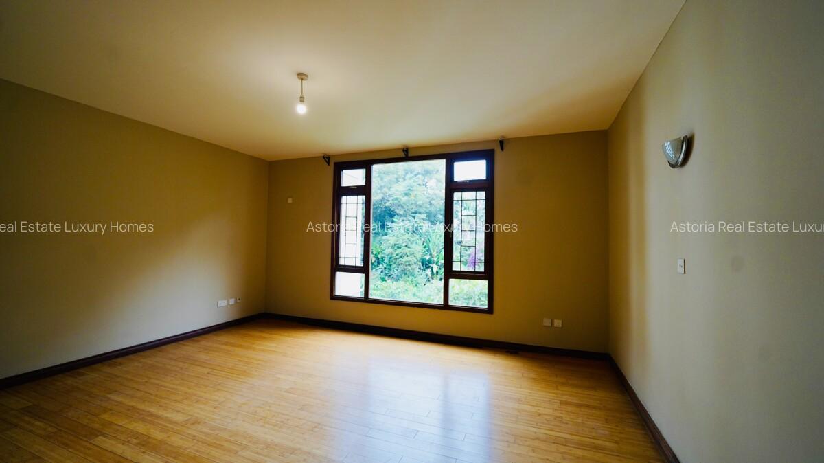 3 Bed Apartment with En Suite at 2026-536 3 Bed - 10
