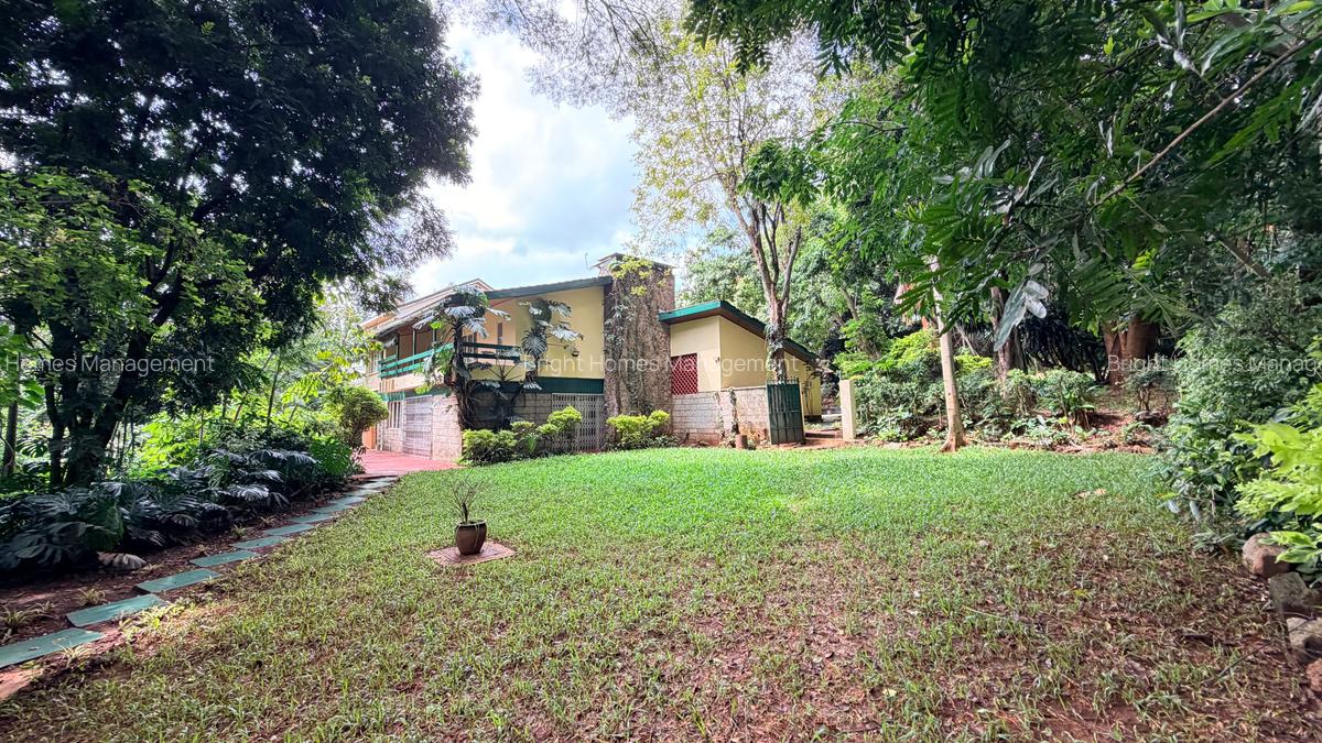 5 Bed House with En Suite in Lavington - 4