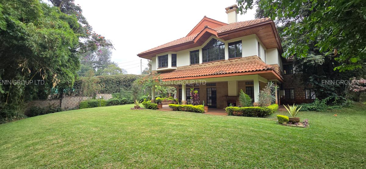 5 Bed Townhouse with En Suite at Lone Tree - 1