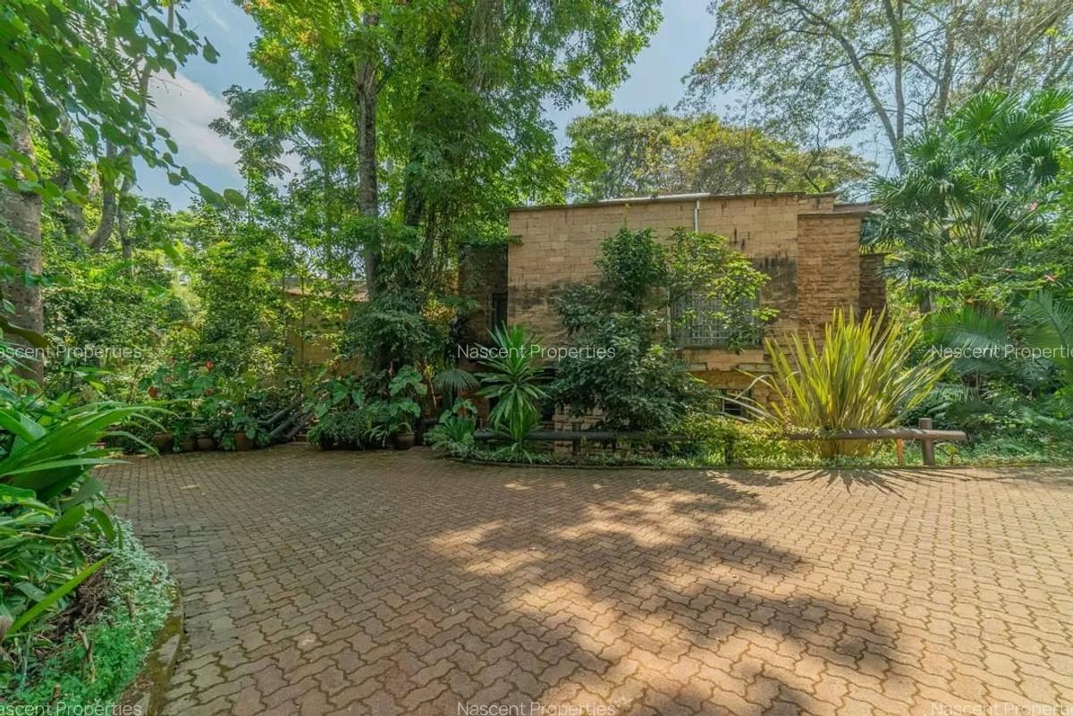 5 Bed House with En Suite in Kitisuru - 8