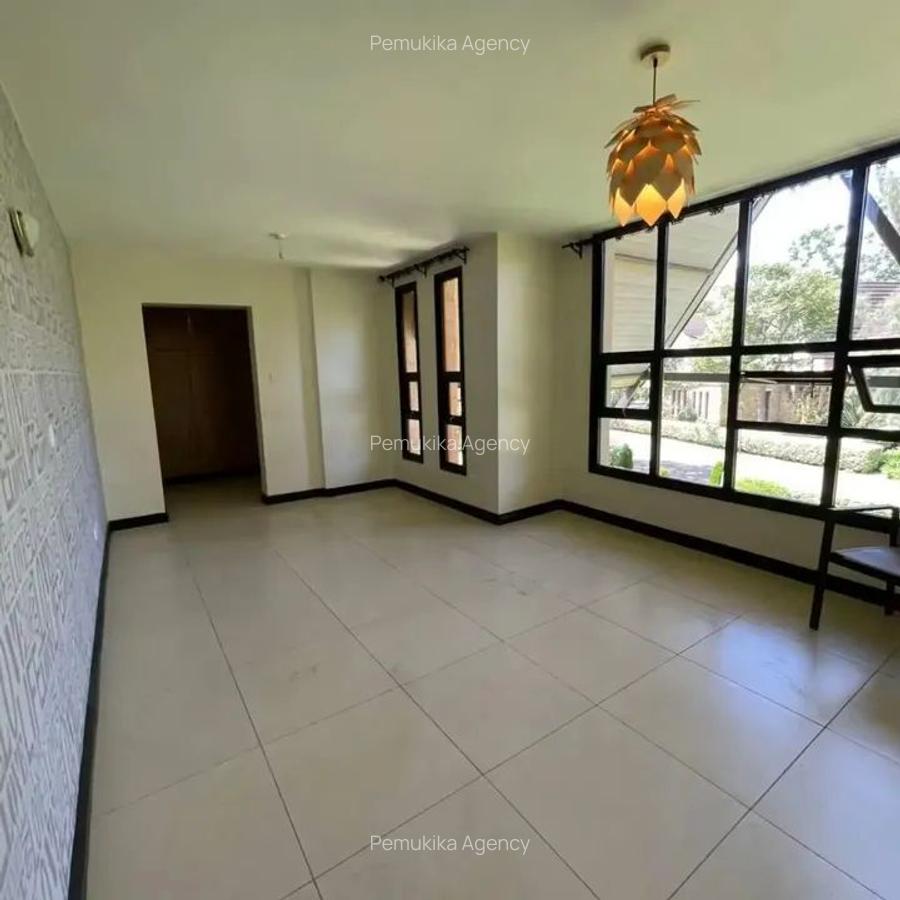 5 Bed Townhouse with En Suite in Karen - 8