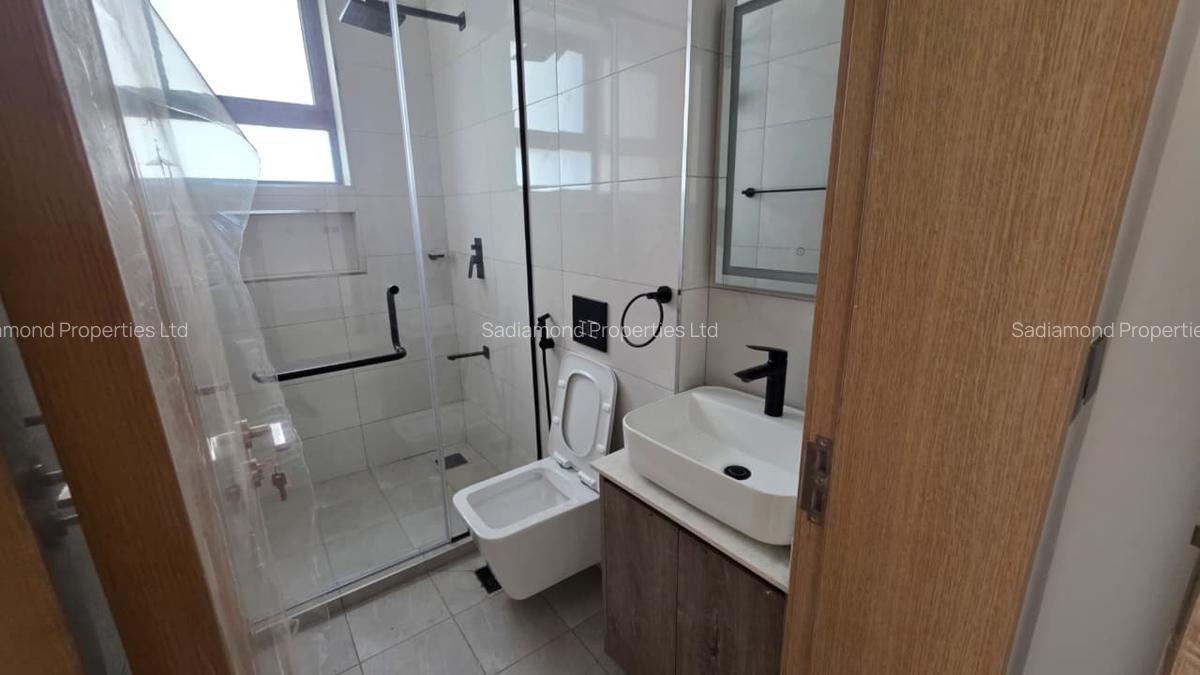 3 Bed Apartment with En Suite in Brookside - 14