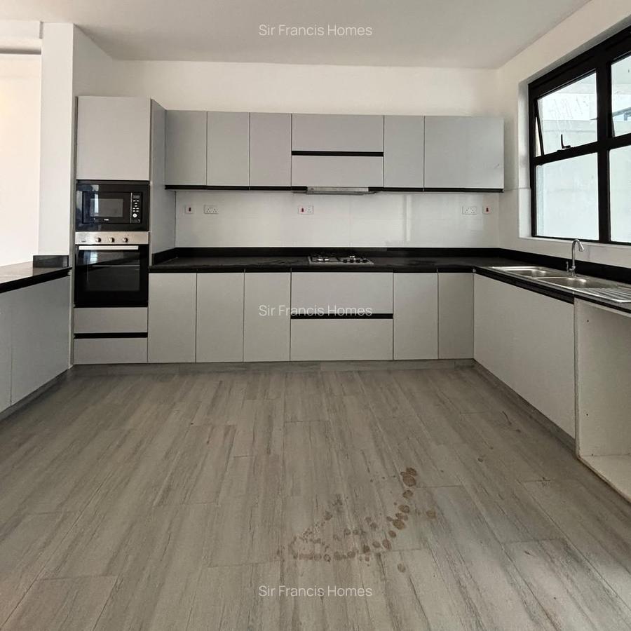 4 Bed Townhouse with En Suite in Eastern ByPass - 9