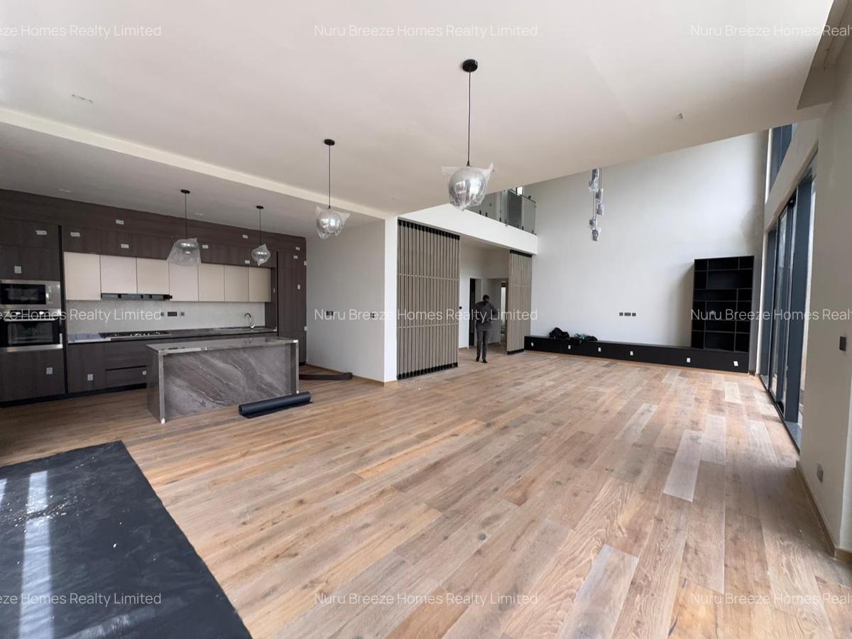 5 Bed Townhouse with En Suite in Runda - 12