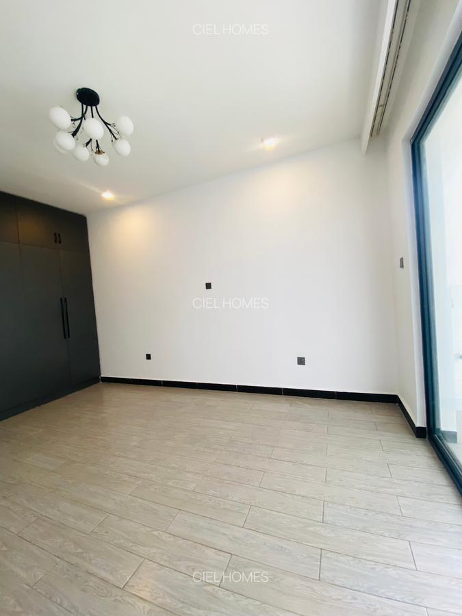 1 Bed Apartment with Swimming Pool at Wood Avenue - 7