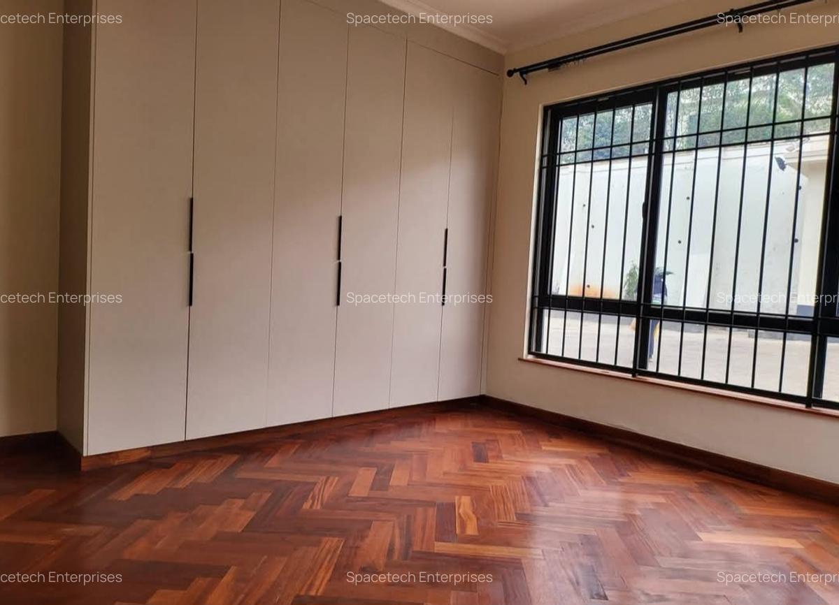 5 Bed House with En Suite in Loresho - 15