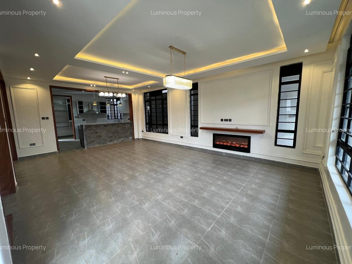 4 Bed House with En Suite at Membley - 2