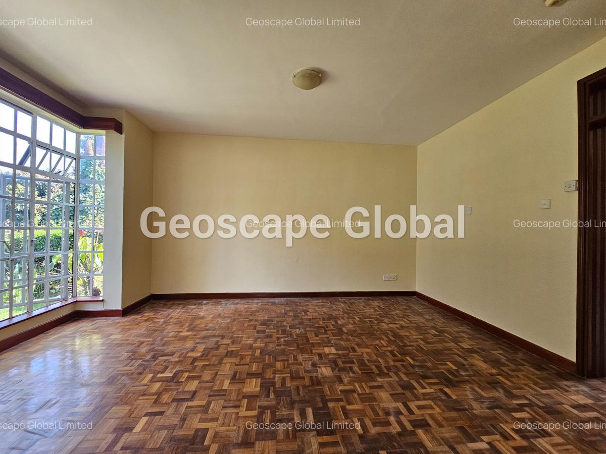 4 Bed House with En Suite in Nyari - 6