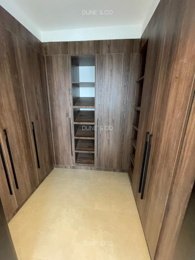 3 Bed Apartment with En Suite in Riverside - 20