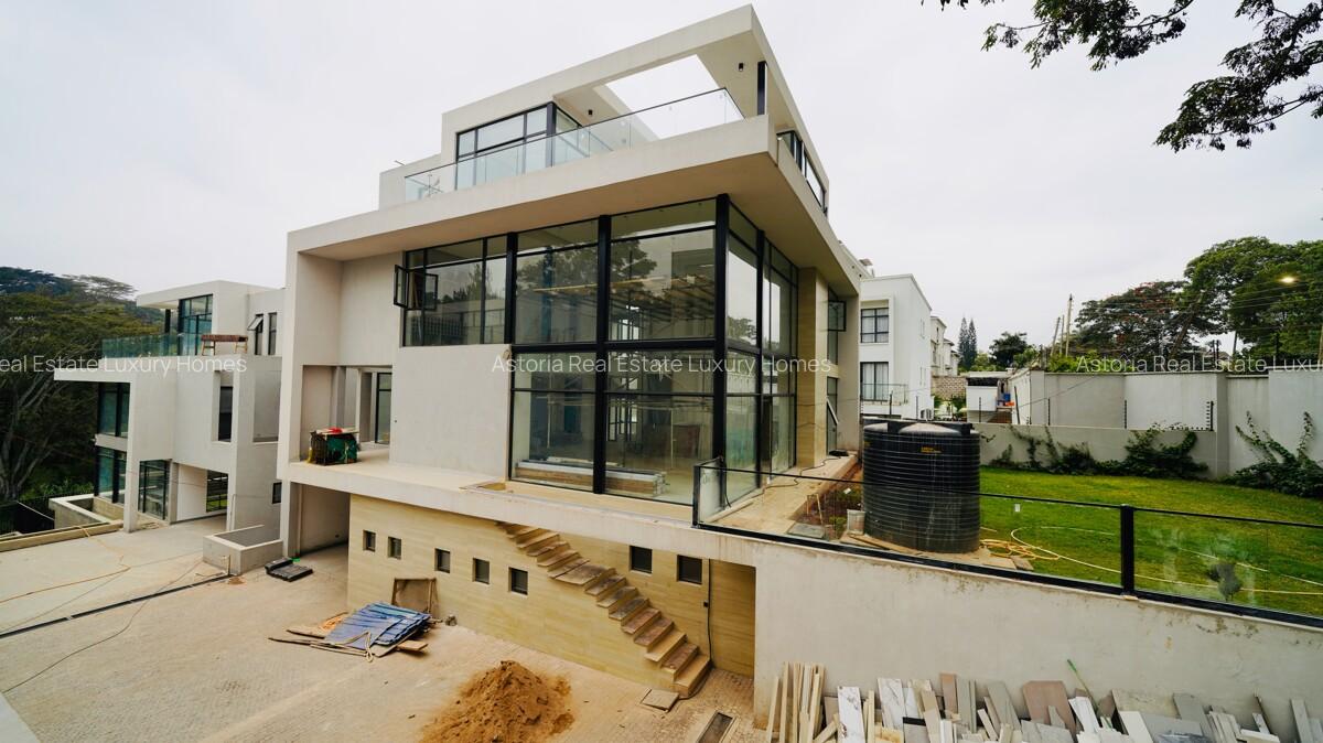 5 Bed Villa with En Suite at 2026-187 - 18
