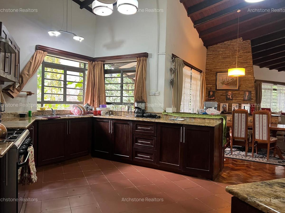4 Bed Townhouse with En Suite in Kitisuru - 19