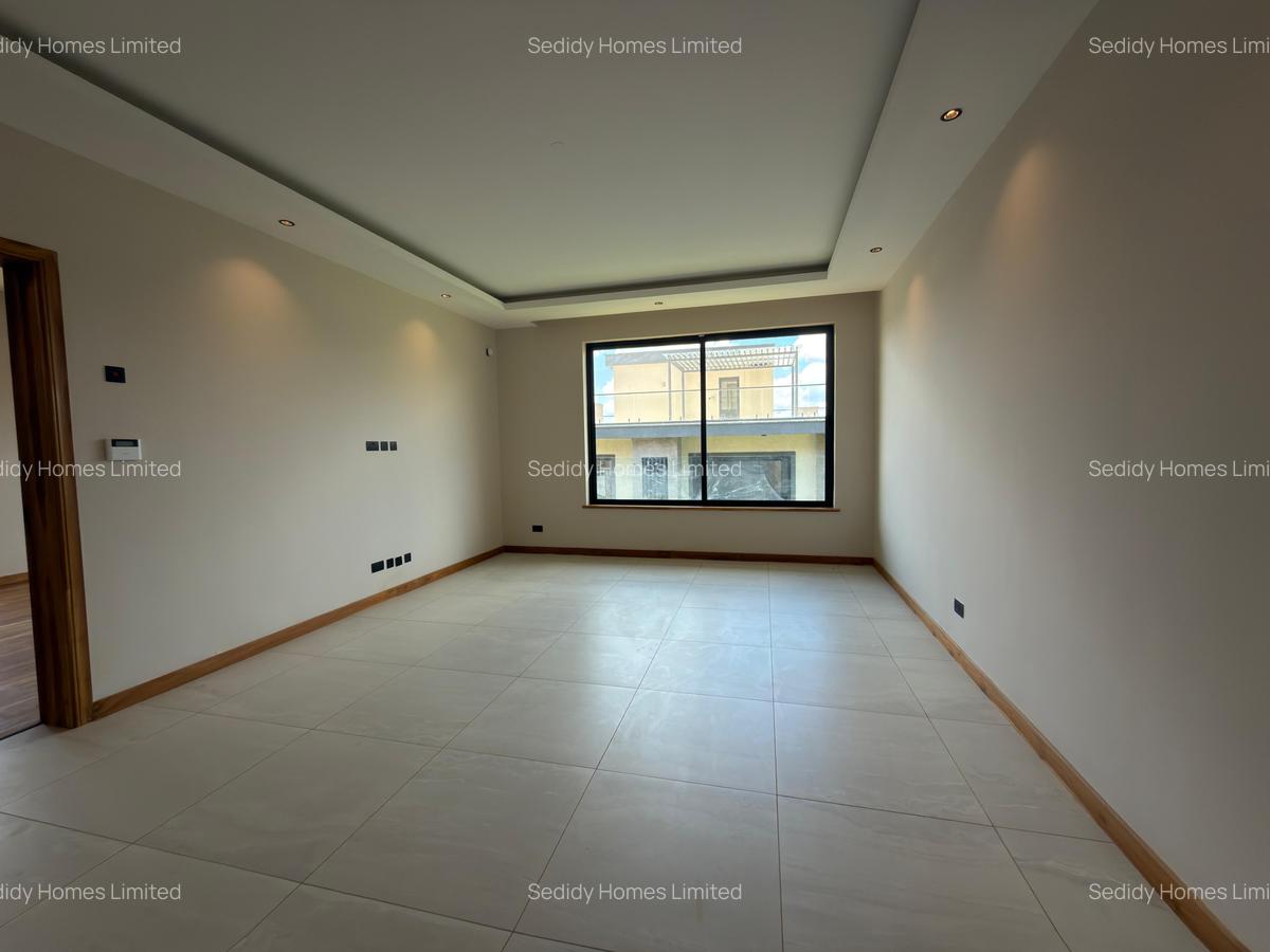 5 Bed Villa with En Suite in Westlands Area - 2