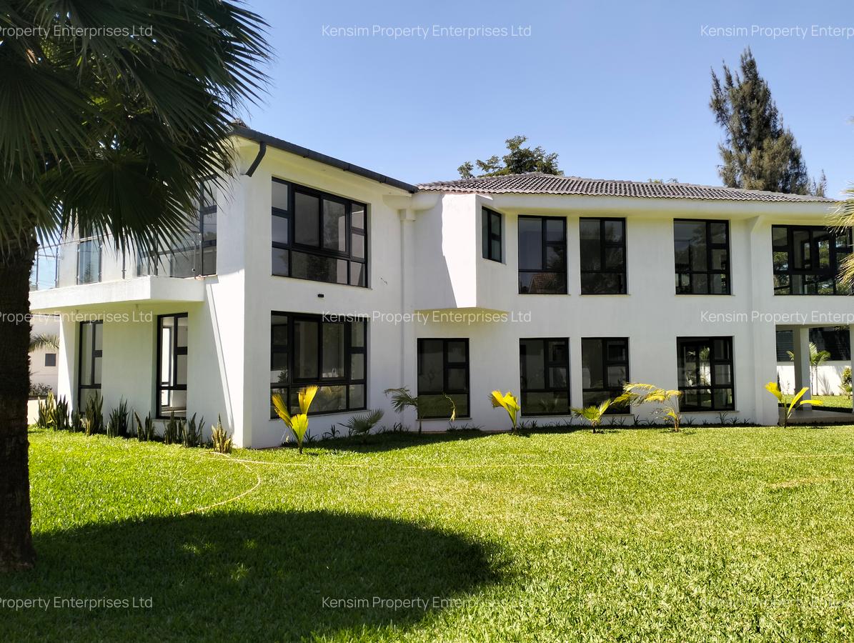 5 Bed House with En Suite in Runda - 19