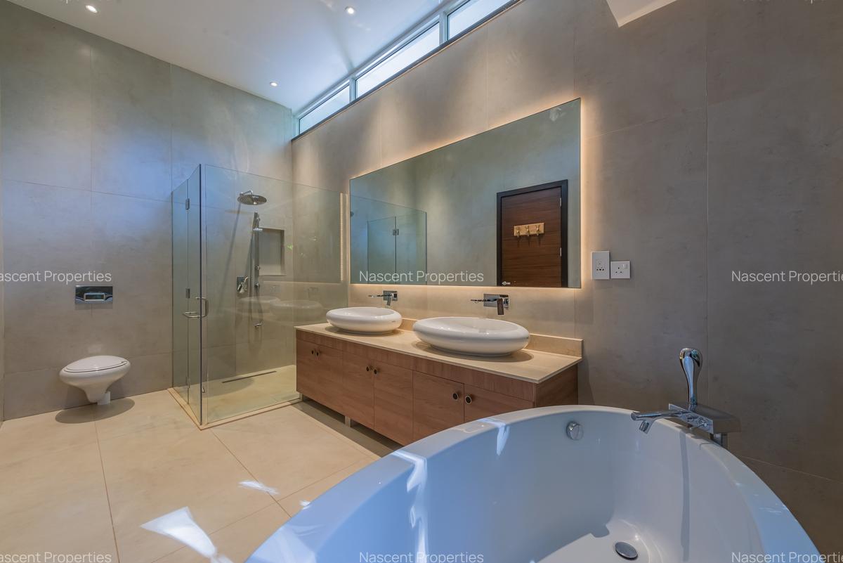 4 Bed House with En Suite in Runda - 6