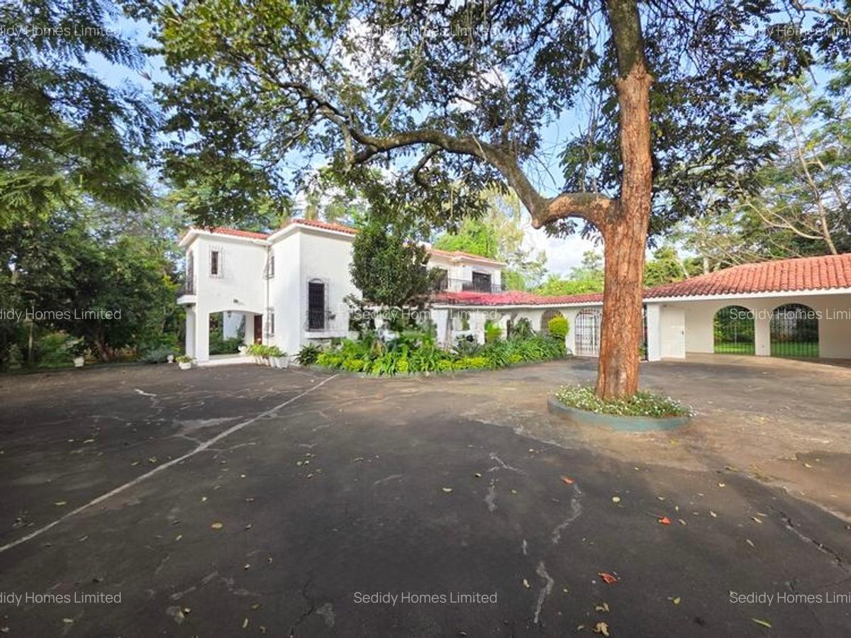 5 Bed House with En Suite in Muthaiga - 1