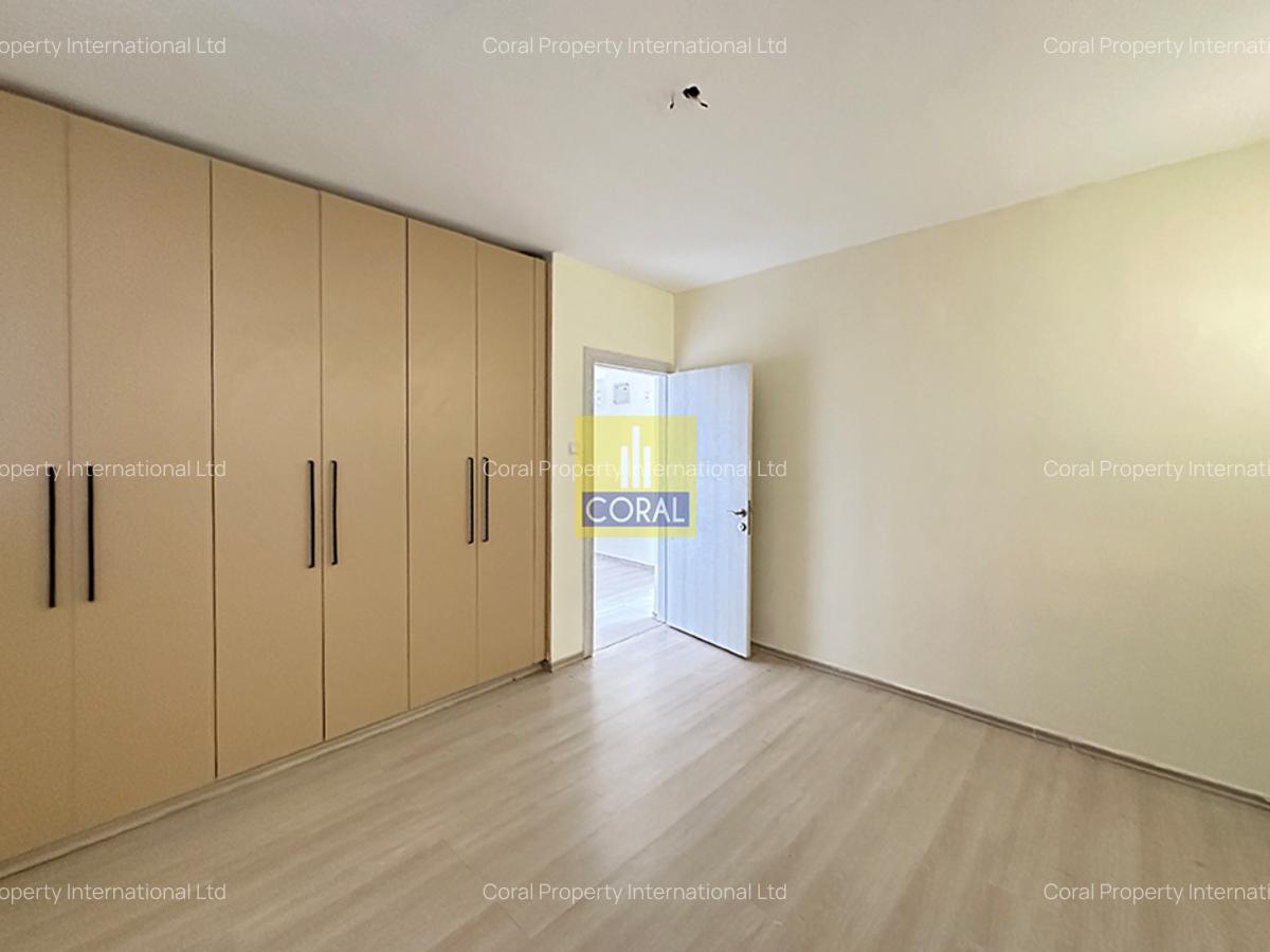 5 Bed Apartment in Parklands - 14