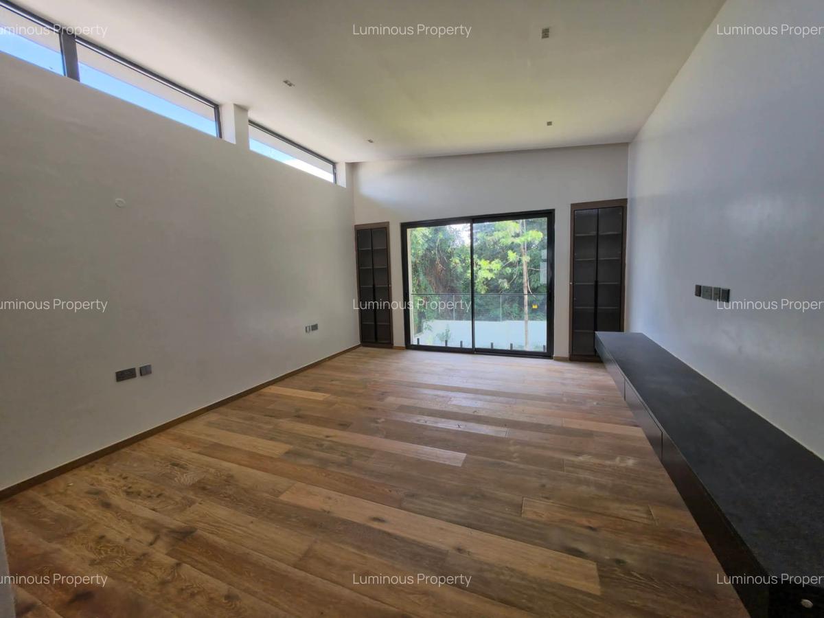 4 Bed Townhouse with En Suite at Runda - 12
