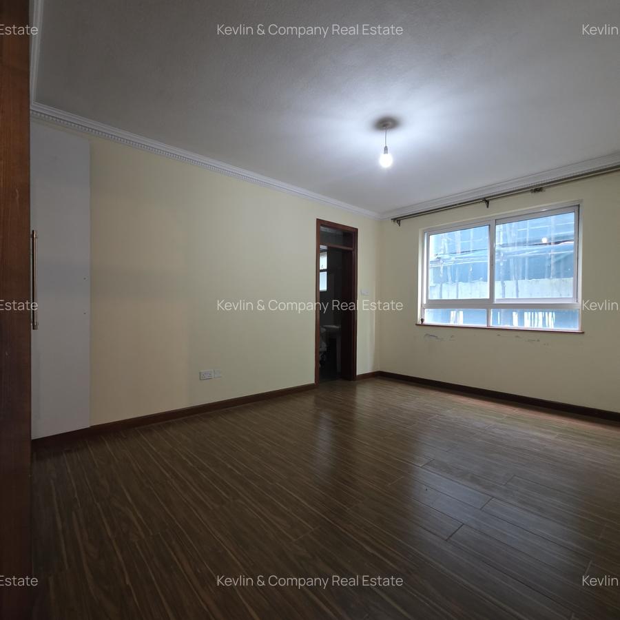 3 Bed Apartment with En Suite in Riverside - 13