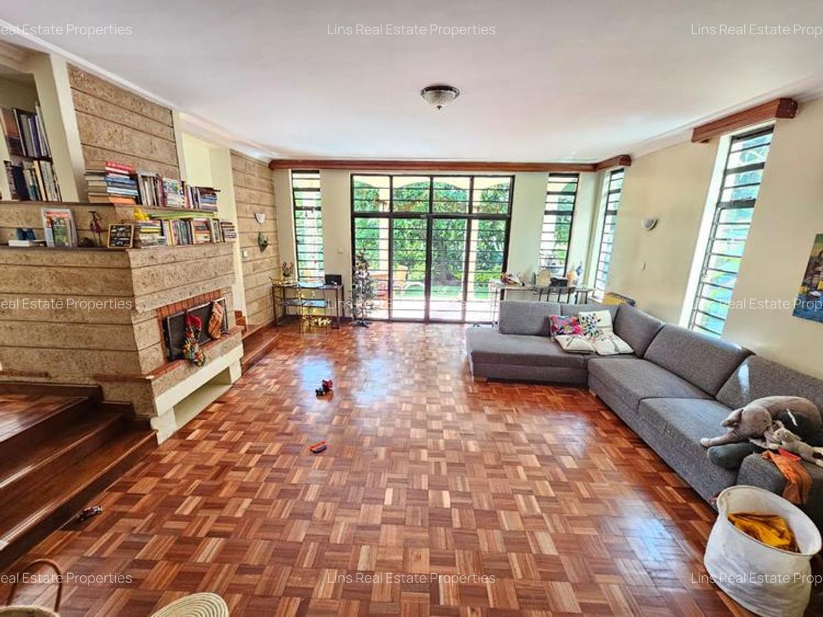 4 Bed Townhouse with En Suite in Rosslyn - 13