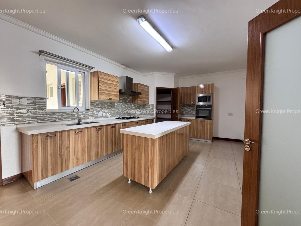 Serviced 3 Bed Apartment with En Suite in Lavington - 16