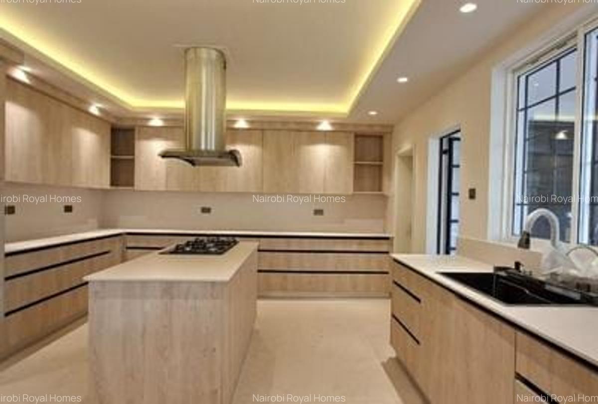 4 Bed Townhouse with En Suite at Lavington Green - 10