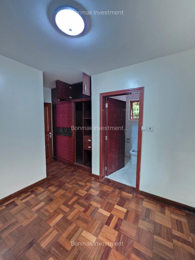 4 Bed Townhouse with En Suite at Lavington Green - 17