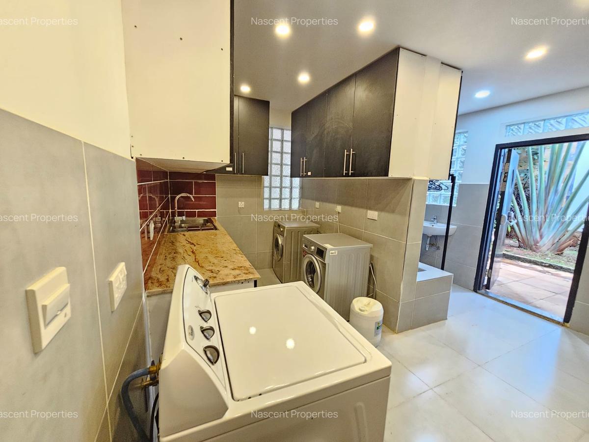 6 Bed House with En Suite in Runda - 8