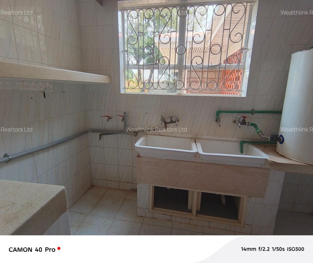 4 Bed House with En Suite at Gigiri - 16