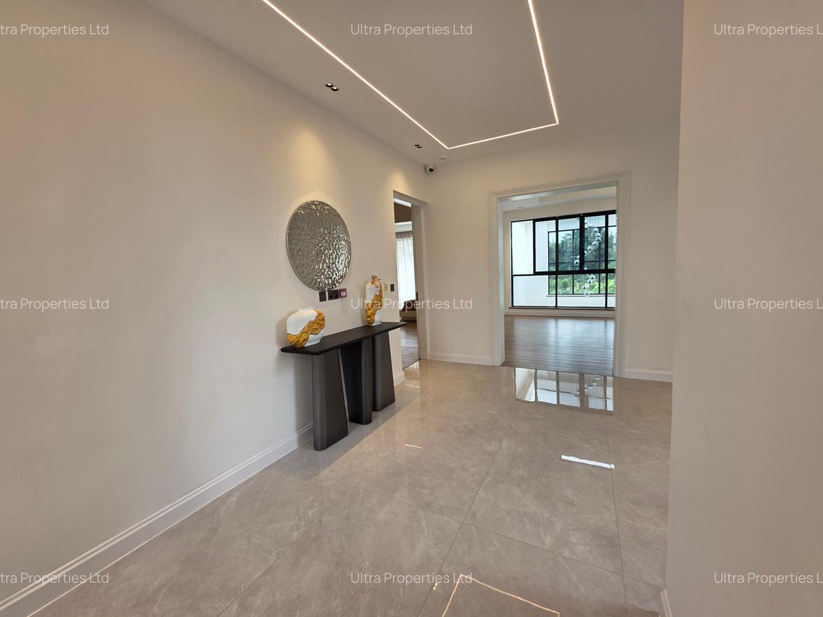 5 Bed Villa with En Suite in Runda - 10