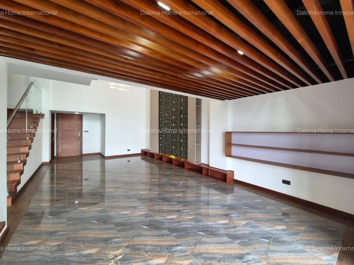 5 Bed Apartment with En Suite in General Mathenge - 2