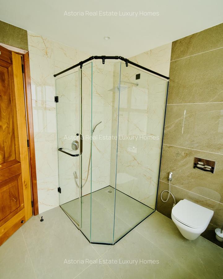 4 Bed Apartment with En Suite at 2026-128 - 4