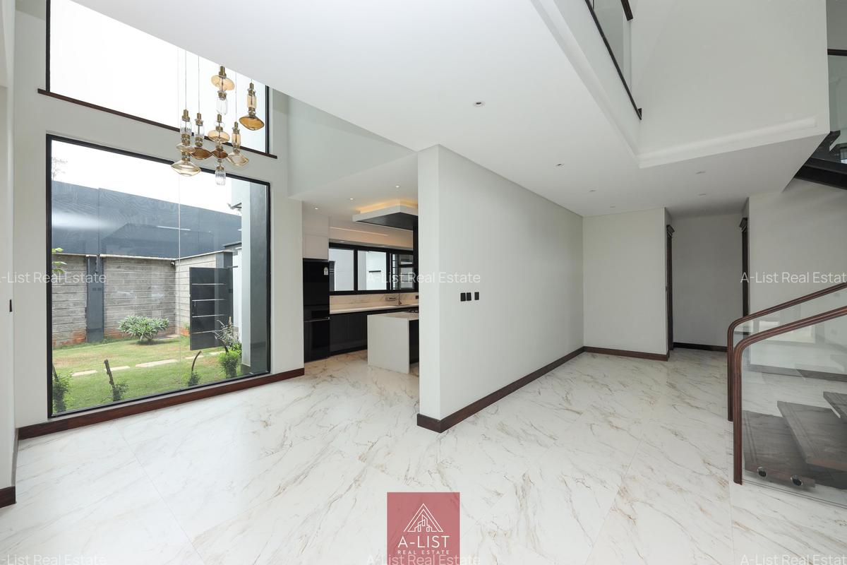 6 Bed Villa with En Suite at Nyari - 6