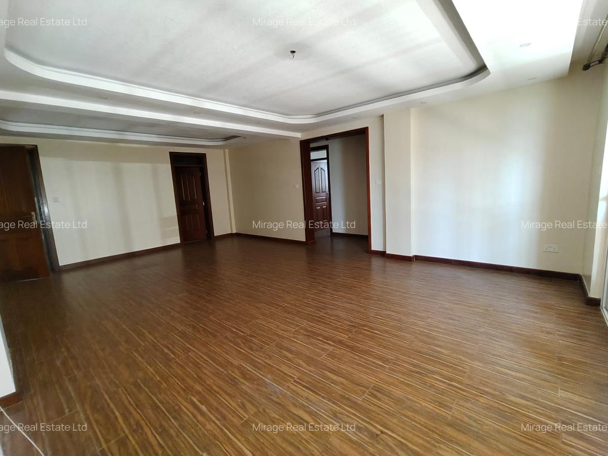3 Bed Apartment with En Suite in Riverside - 9