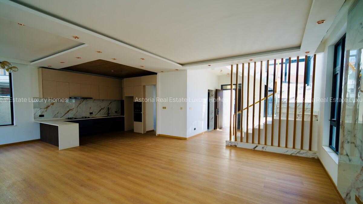 5 Bed Villa with En Suite at 2026-386 5 Bed - 4