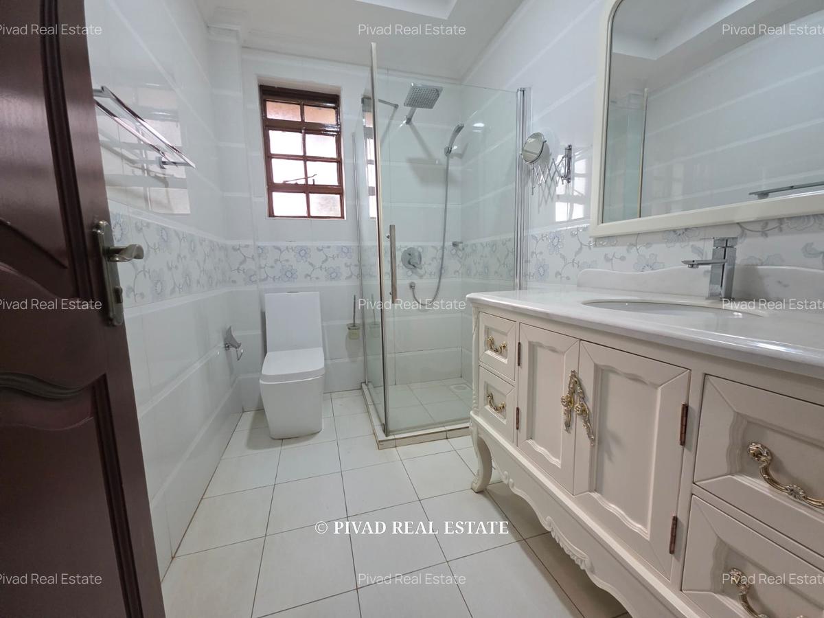 5 Bed House with Swimming Pool in Runda - 10