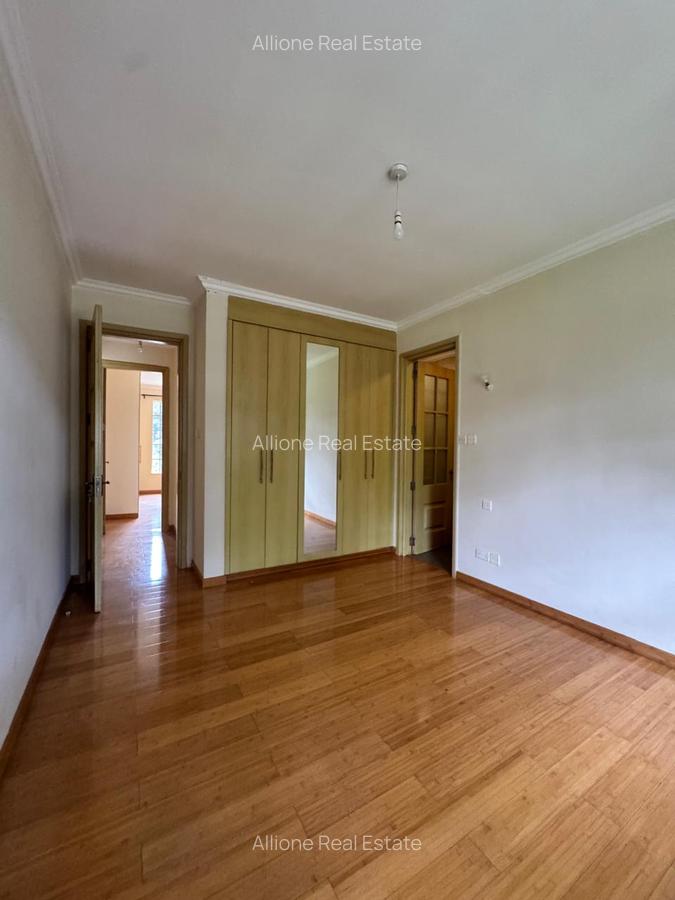 4 Bed Townhouse with Walk In Closet at Near The Hub Mall - 17