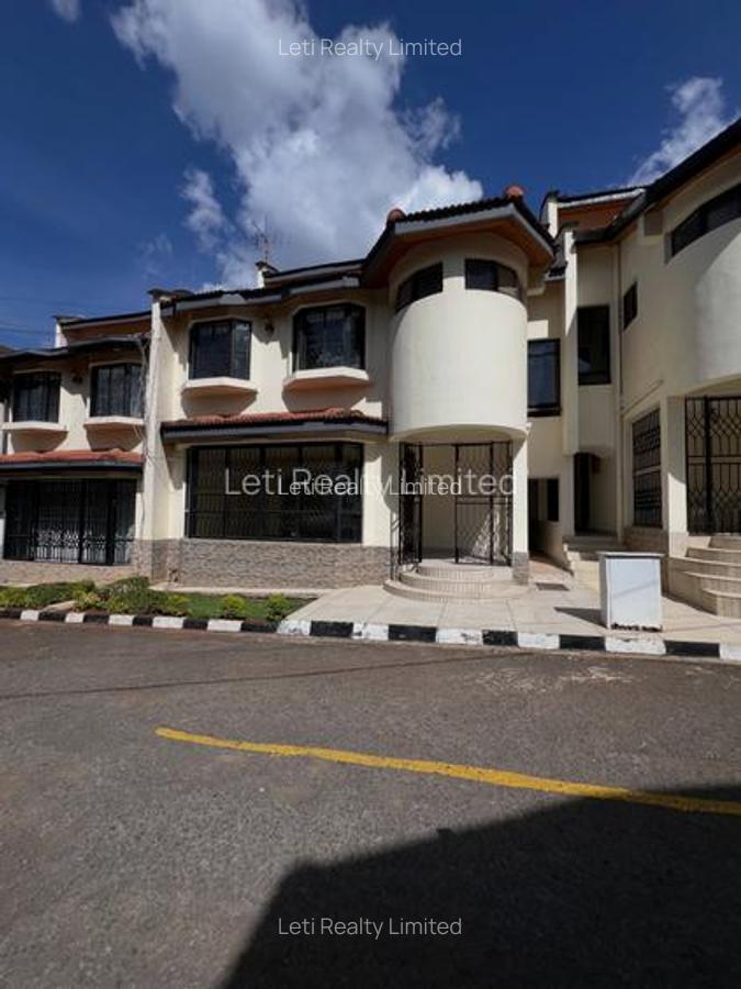 4 Bed Townhouse with En Suite in Lavington - 1