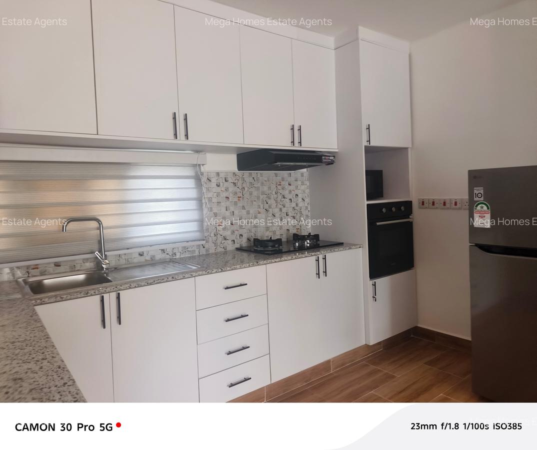 Serviced 1 Bed Apartment with En Suite in Runda - 11