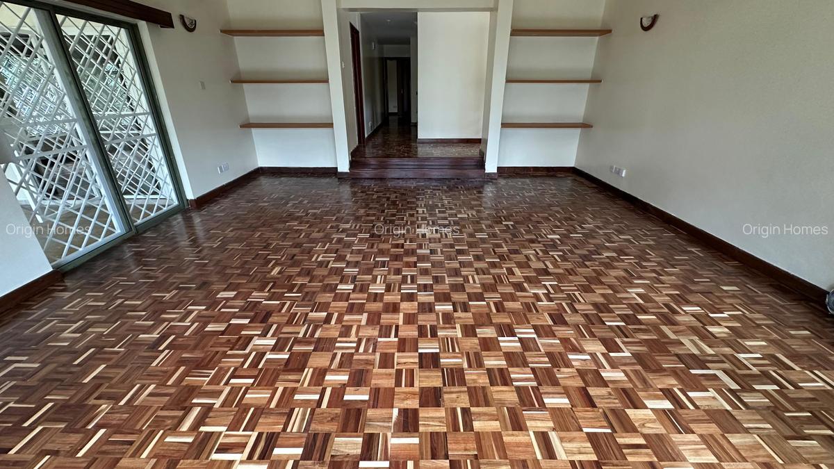 4 Bed House with En Suite at Valley Arcade - 5