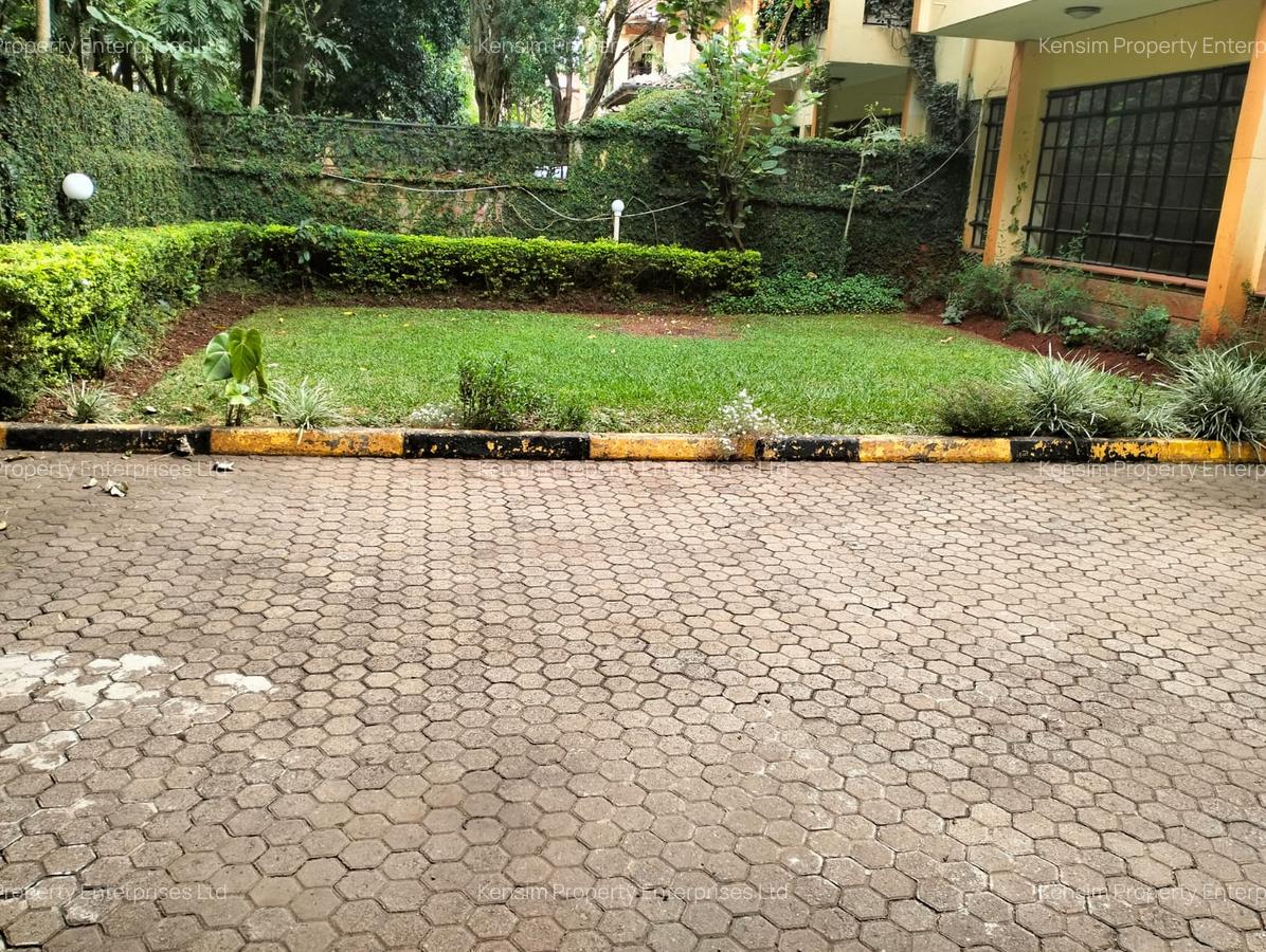 4 Bed Townhouse with En Suite in Lavington - 13