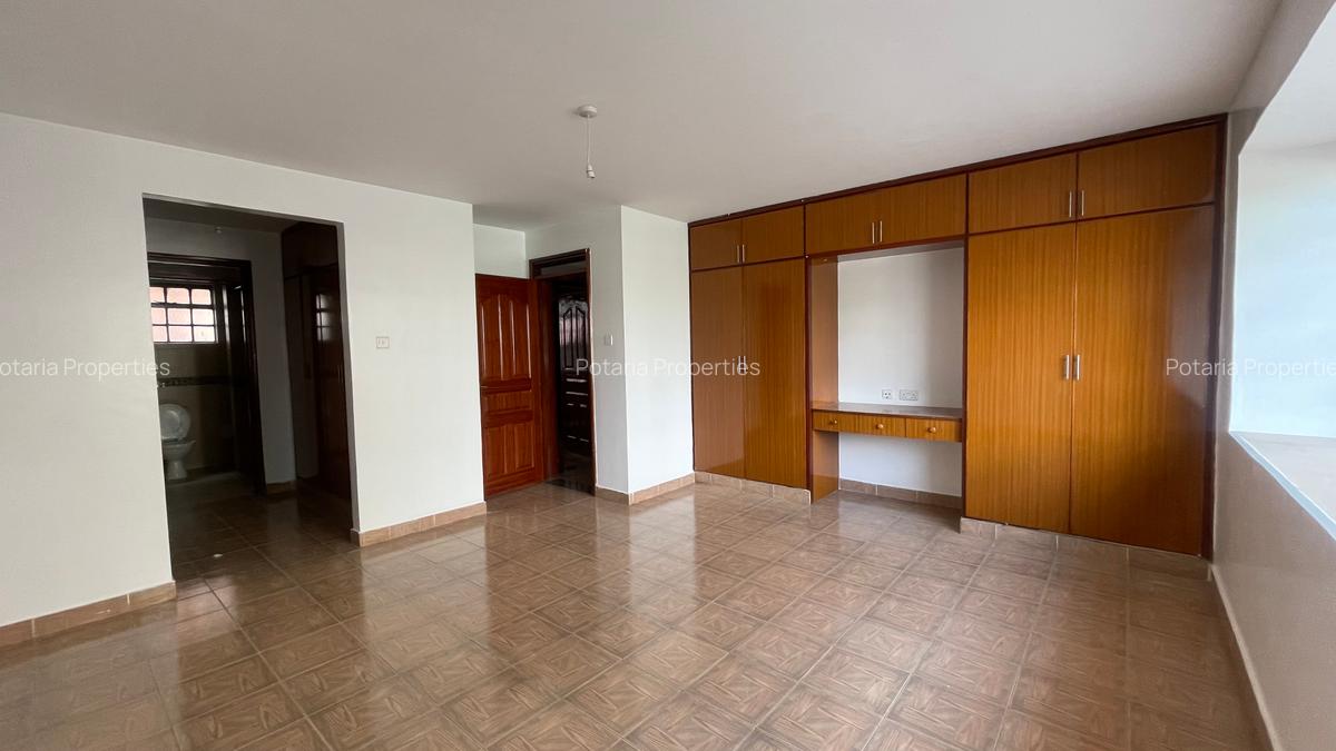 3 Bed Apartment with Parking in Kilimani - 5