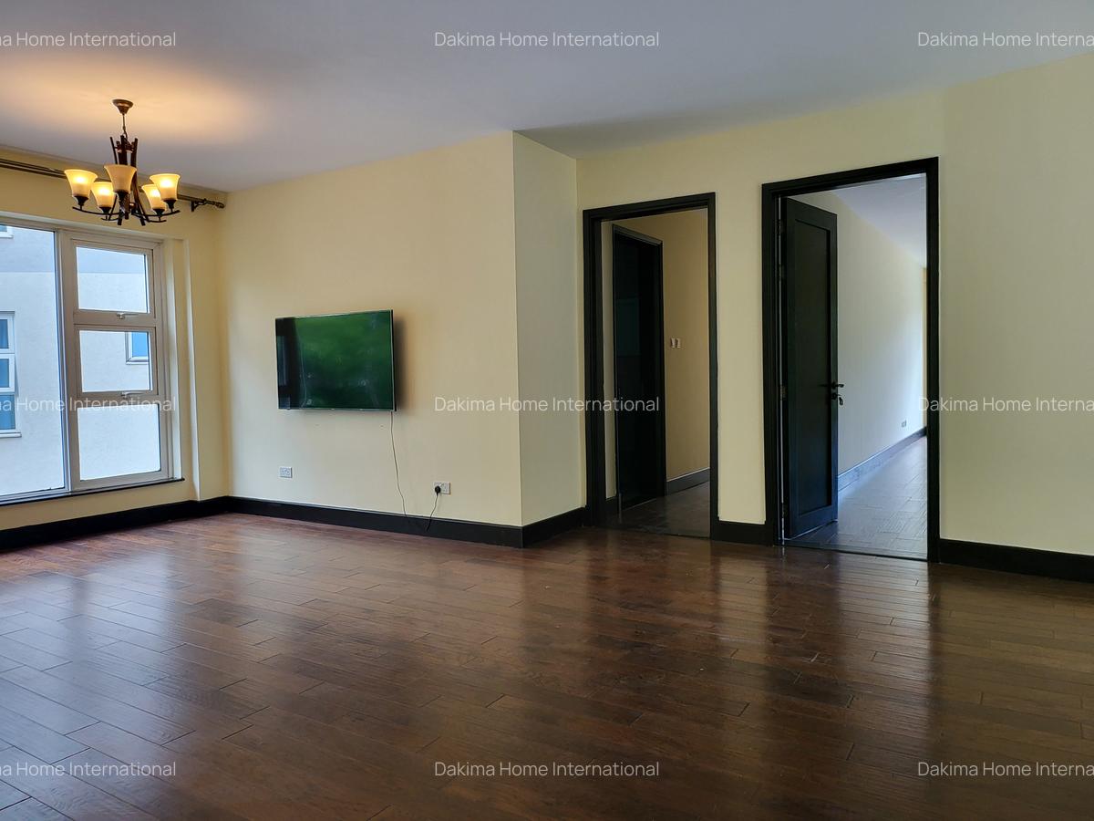 4 Bed Apartment with En Suite in General Mathenge - 15