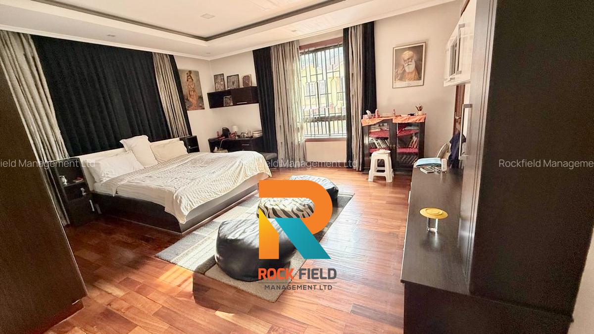 5 Bed Townhouse with En Suite at Peponi Road - 11