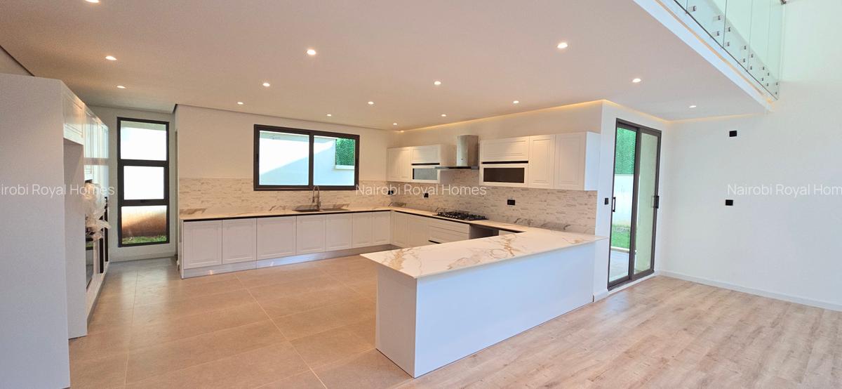 5 Bed Townhouse with En Suite at Garden Villa - 9