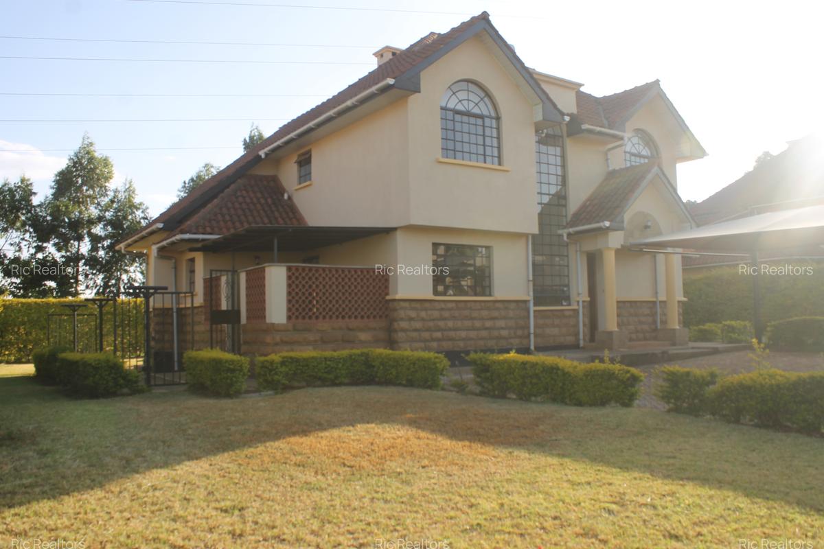 4 Bed Townhouse with En Suite at Redhill - 3
