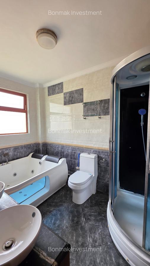 5 Bed Townhouse with En Suite at Lavington Green - 19