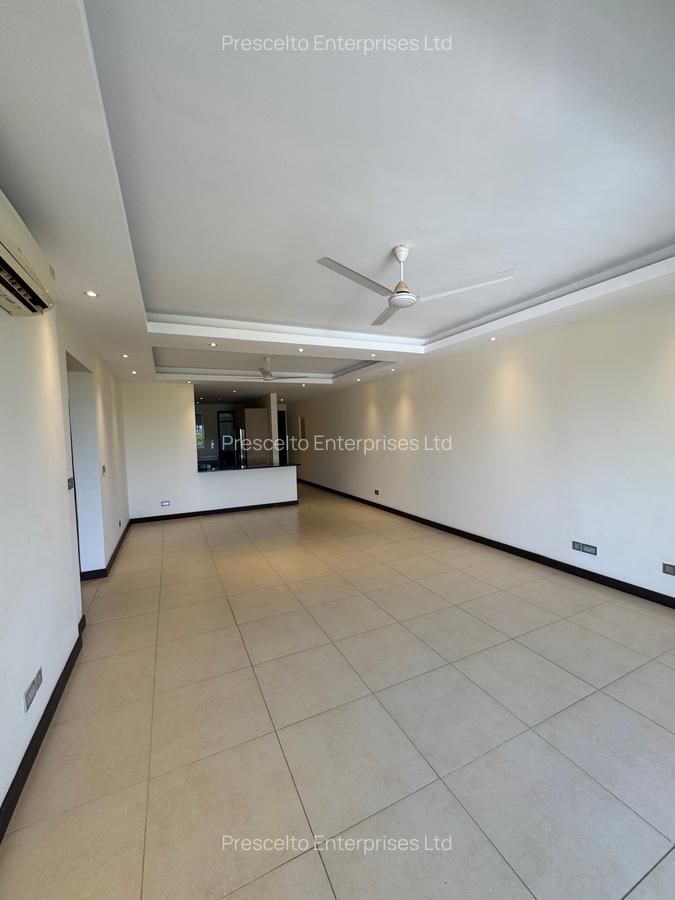 2 Bed Apartment with En Suite at Off Links Road - 13