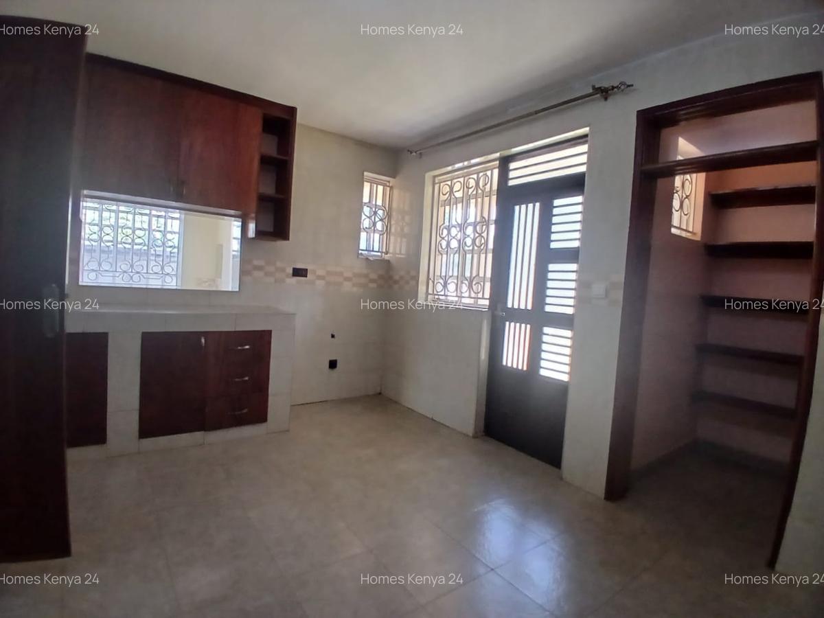4 Bed House in Thome - 11